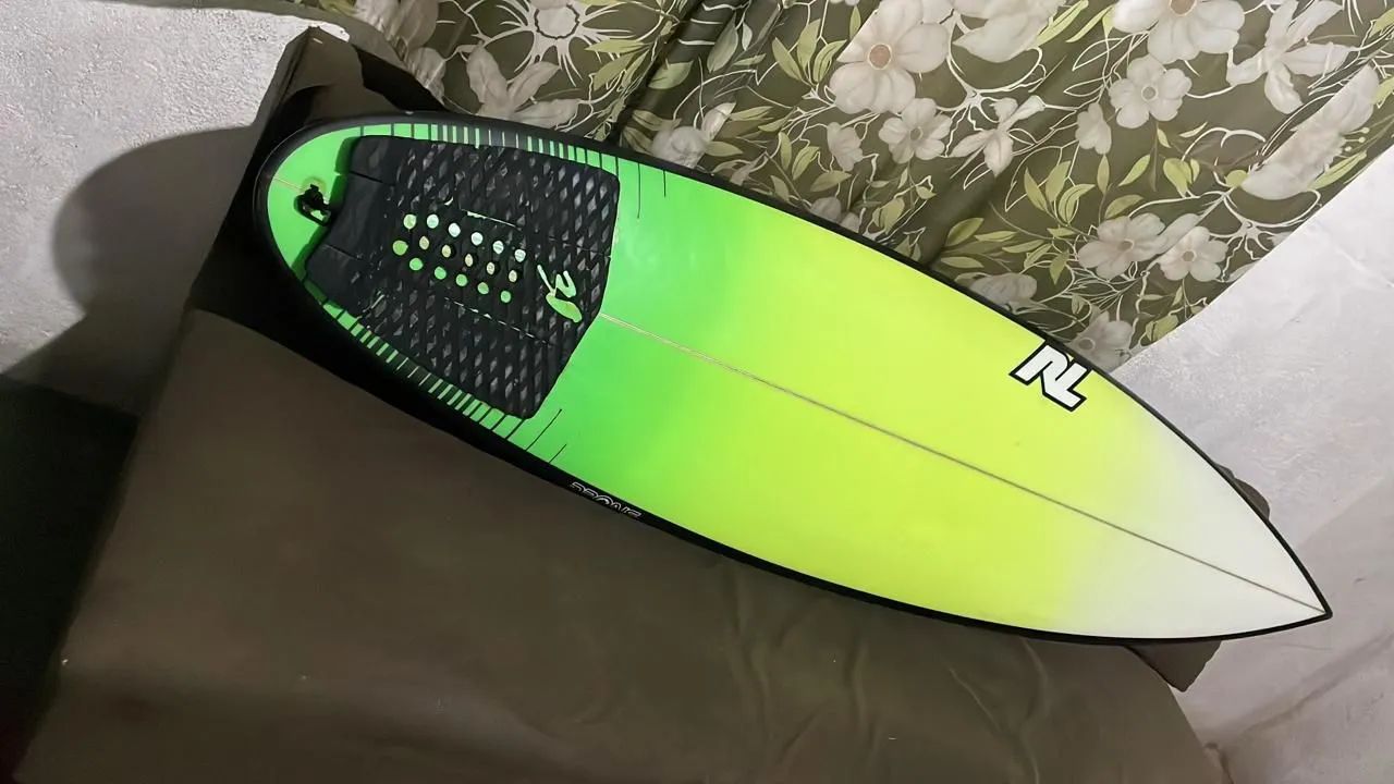 Vendo ou troco Prancha de surf 6'0 - Foto 2