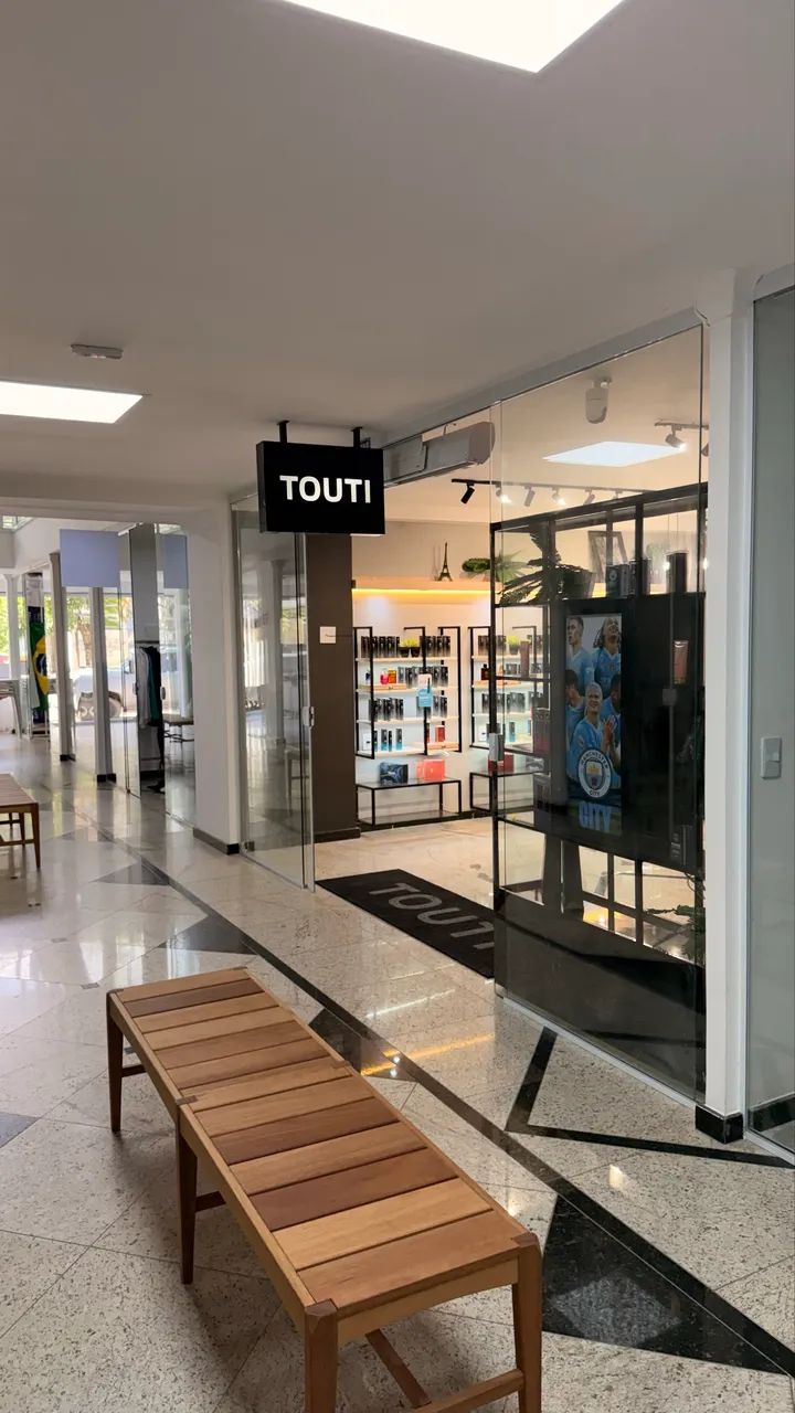 Alugo Salas no Centro Comercial Domingos Martins 