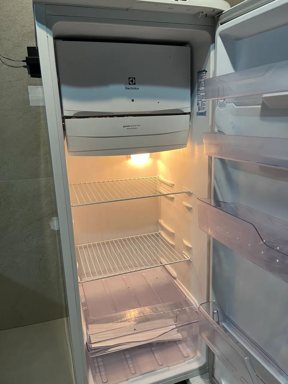 Geladeira Electrolux 31