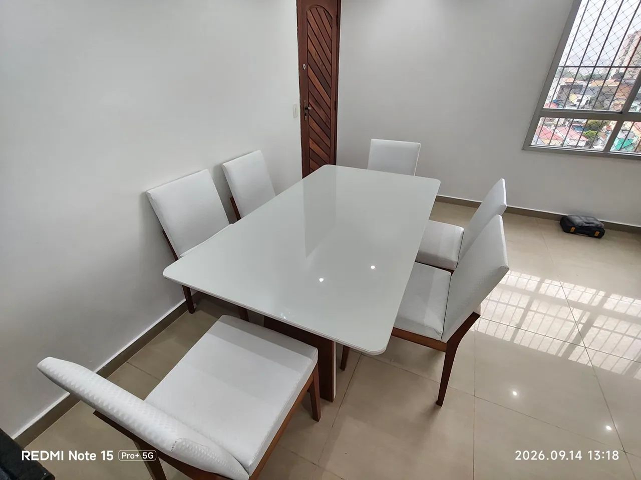 Mesa de vidro com 6 cadeiras - Foto 2