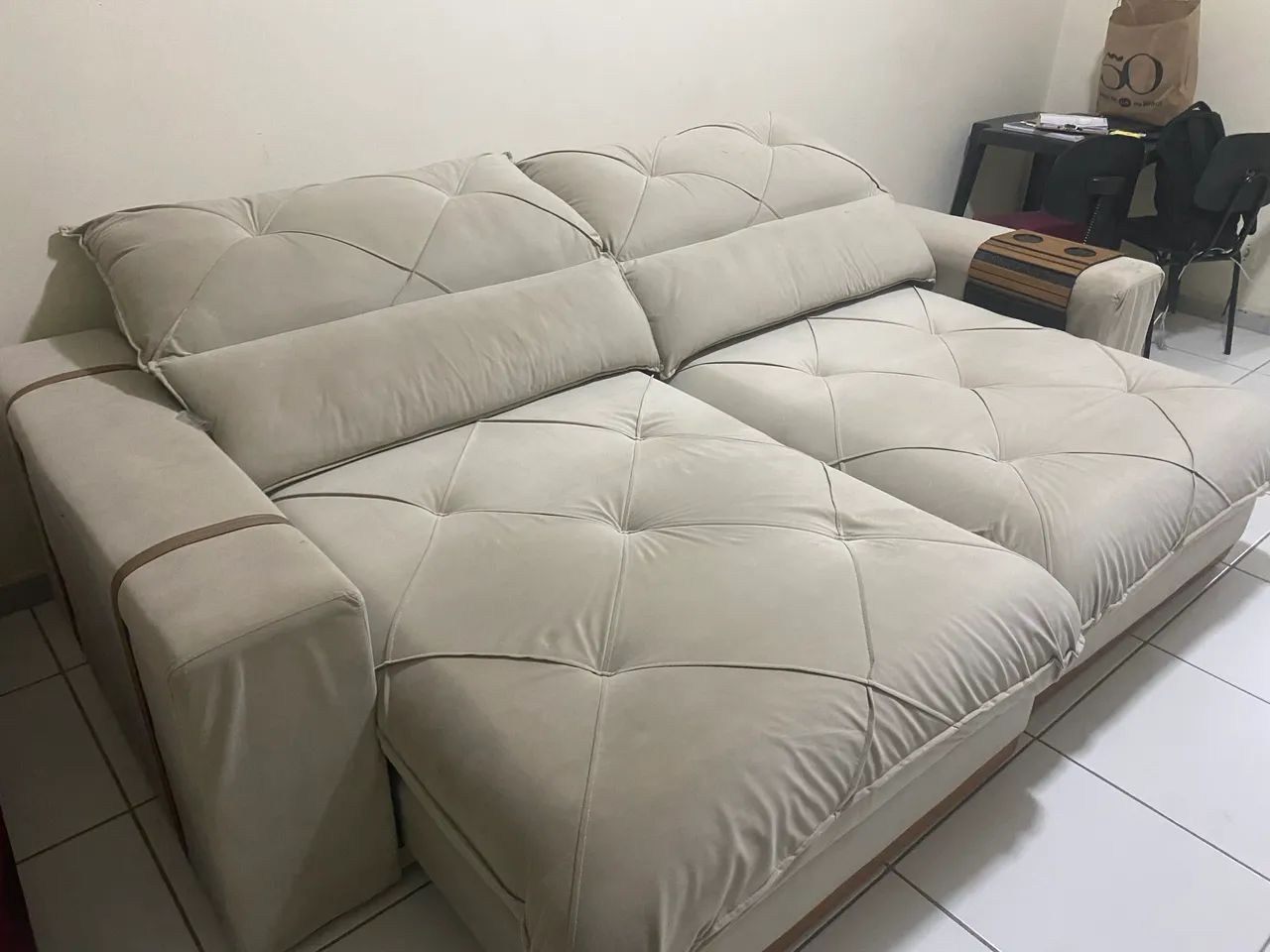 SOFÁ RETRÁTIL E RECLINÁVEL 2,40M - EXCELENTE ESTADO - Foto 3