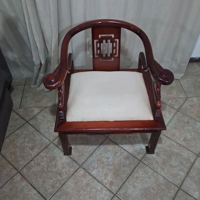 Poltrona com mesa de centro - Foto 2