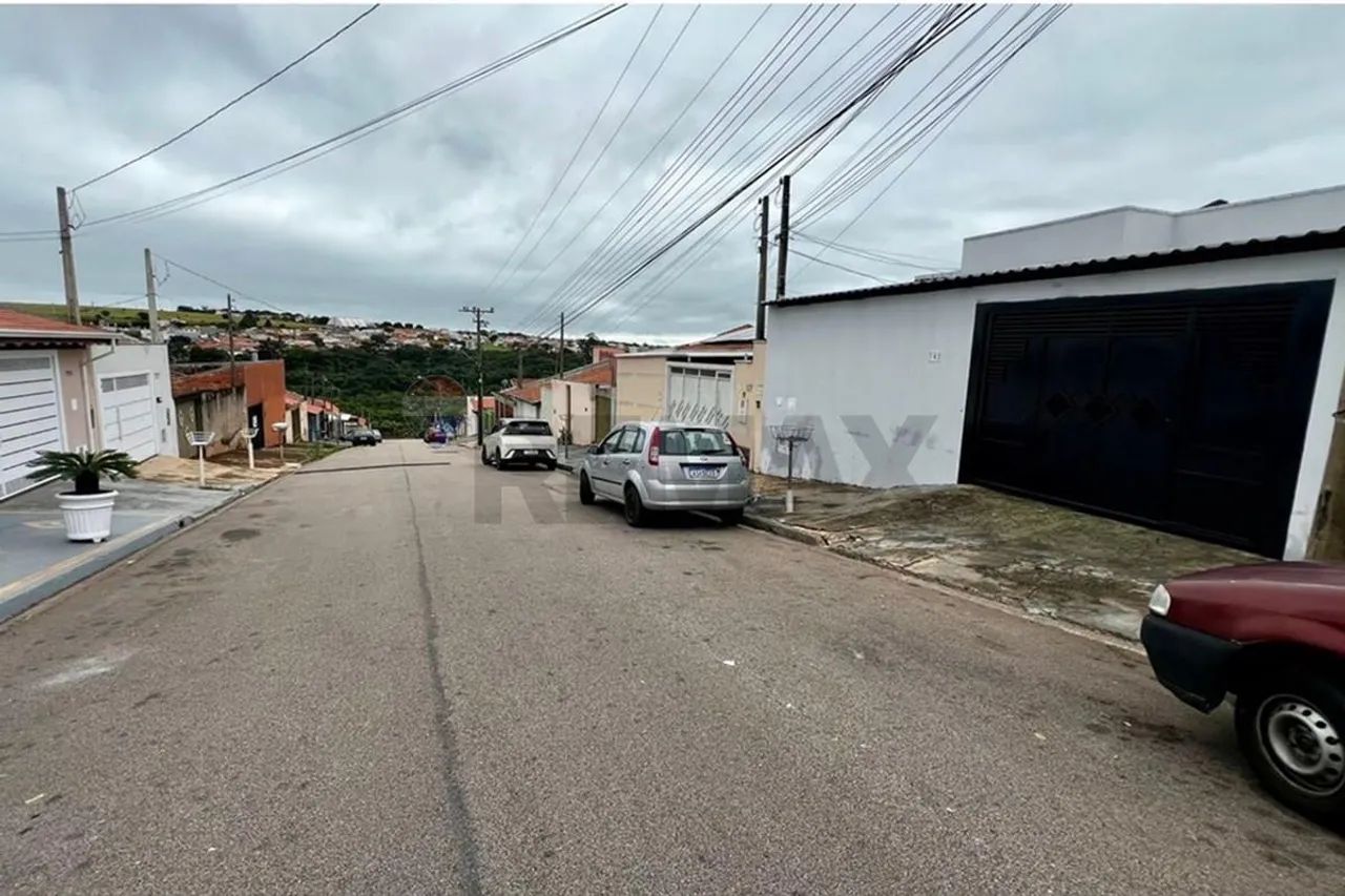 Casa com 3 dormitórios e edícula no Jardim Itamarati - Botucatu/SP - Foto 2