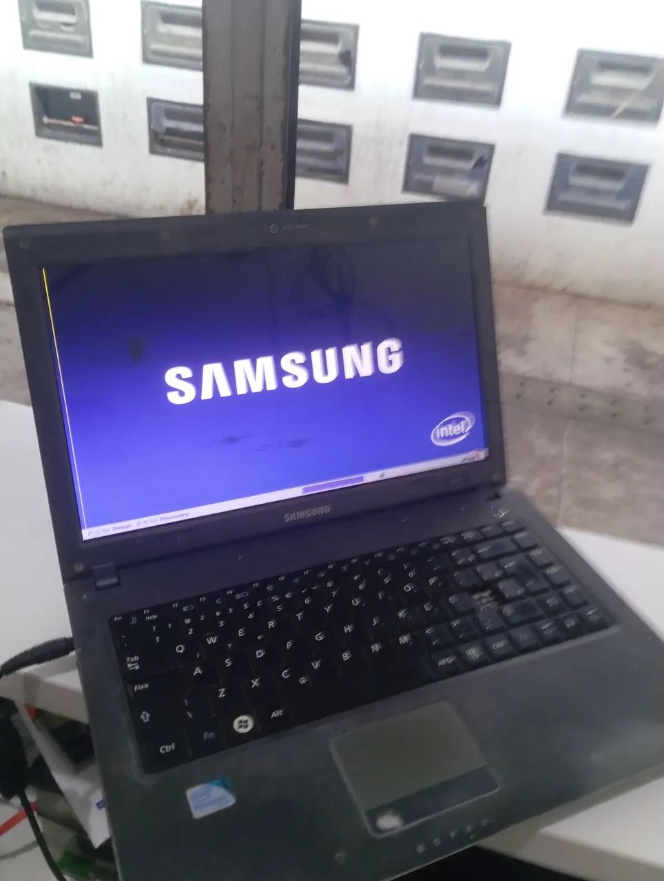Notebook Samsung modelo NPR430