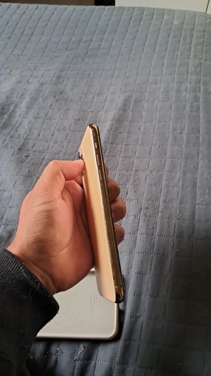 Vende se iPhone 11 Pro Max 64 gigas  - Foto 3