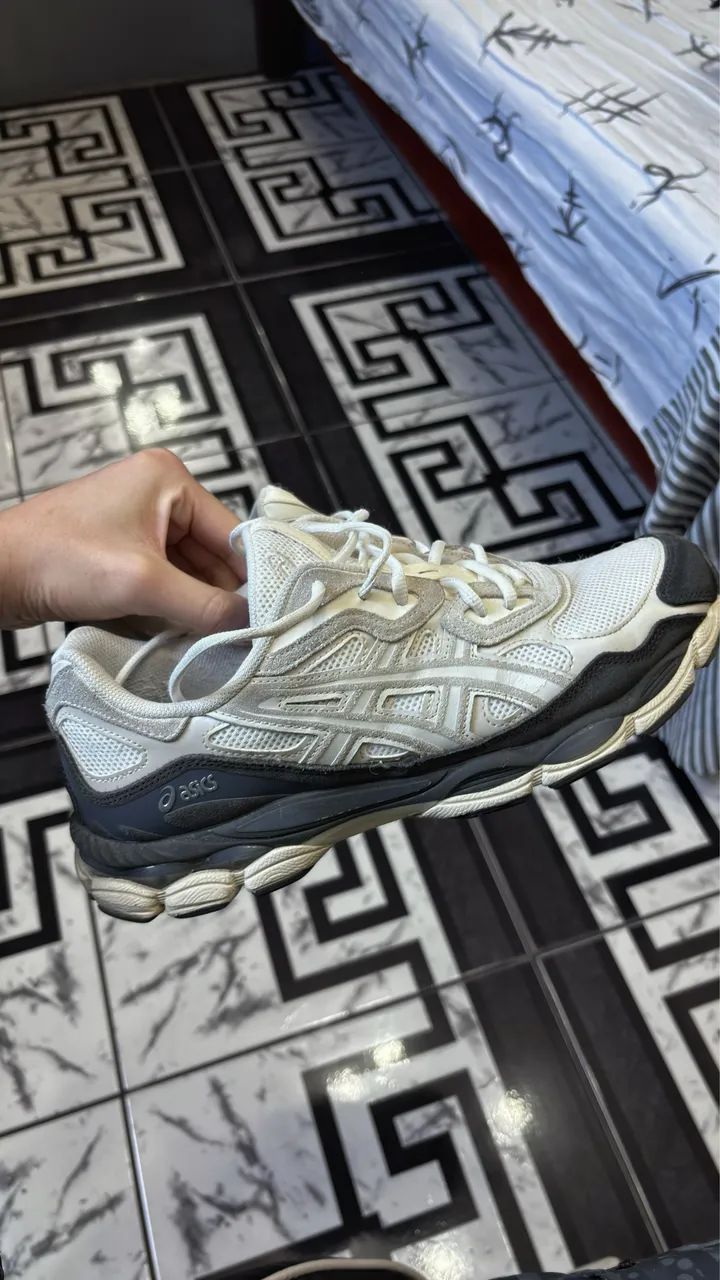 Tênis Asics Gel-NYC White / Smoke Grey