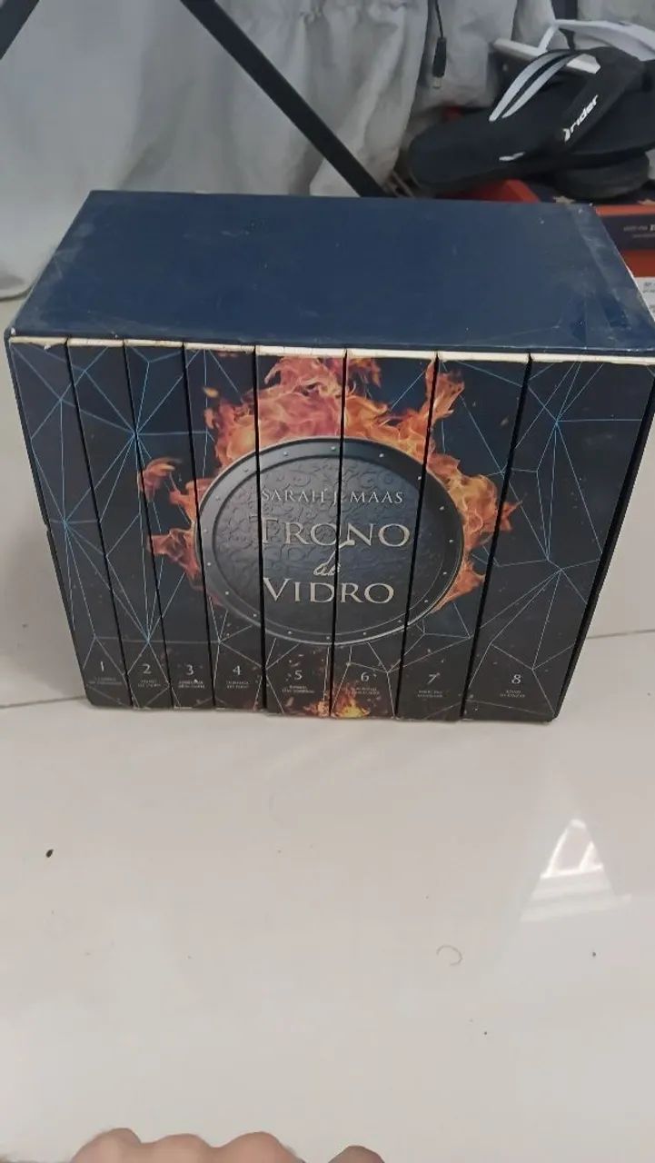 Box Trono de Vidro + Postêr