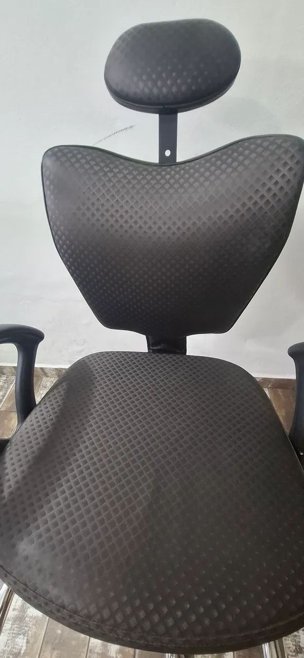 Cadeira para barbeiro, cabeleireiro, design de sobrancelhas e cílios.  - Foto 2