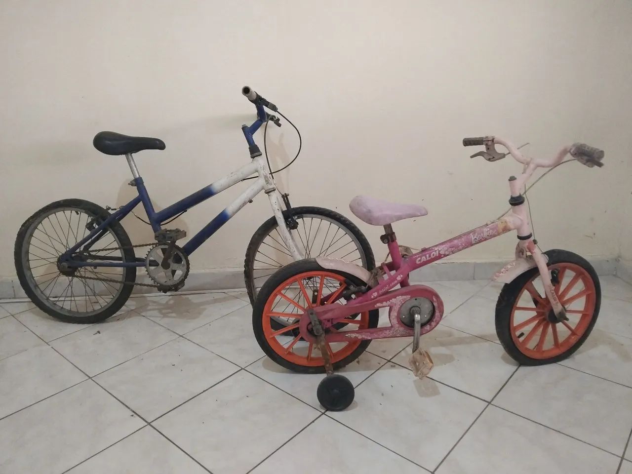 Duas bicicletas 