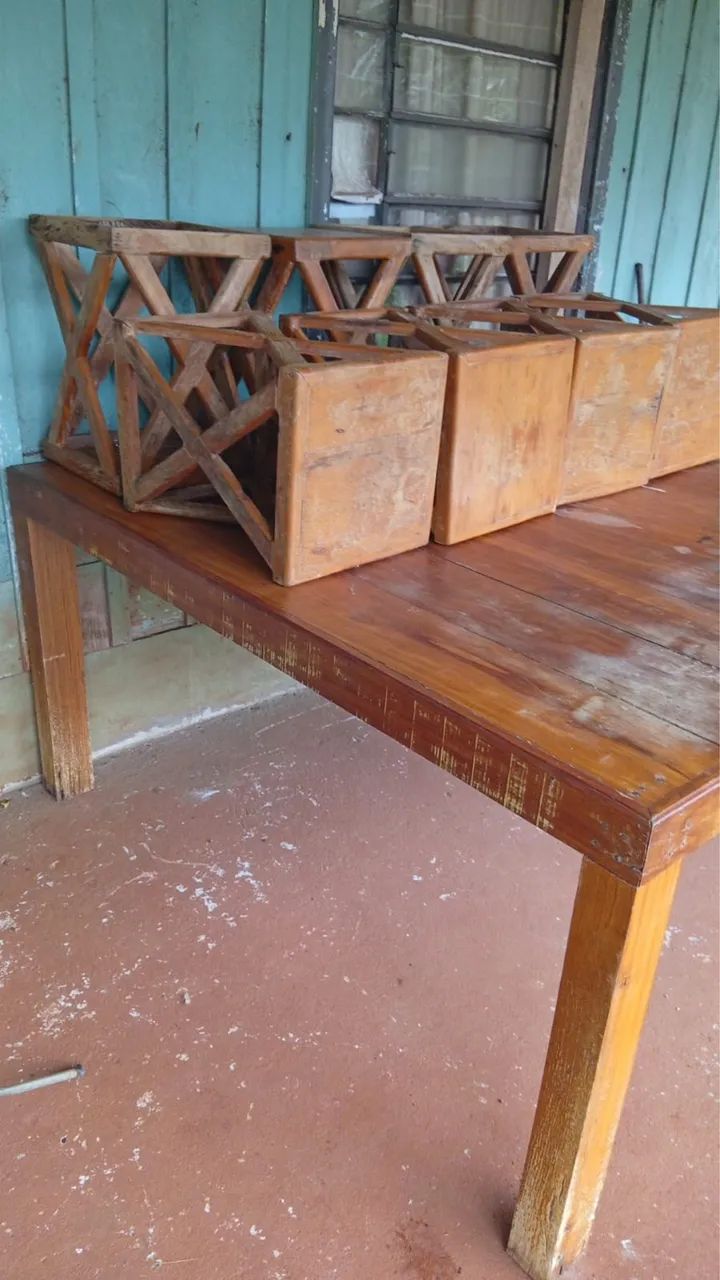 Mesa de madeira com 8 baquetas - Foto 3