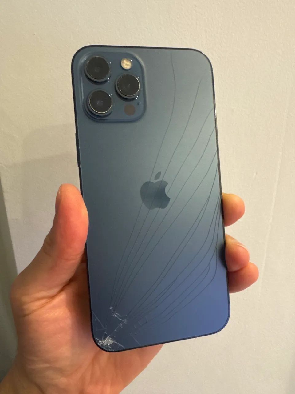 iPhone 12 Pro Max - 256g - bateria 78% - leia  - Foto 2