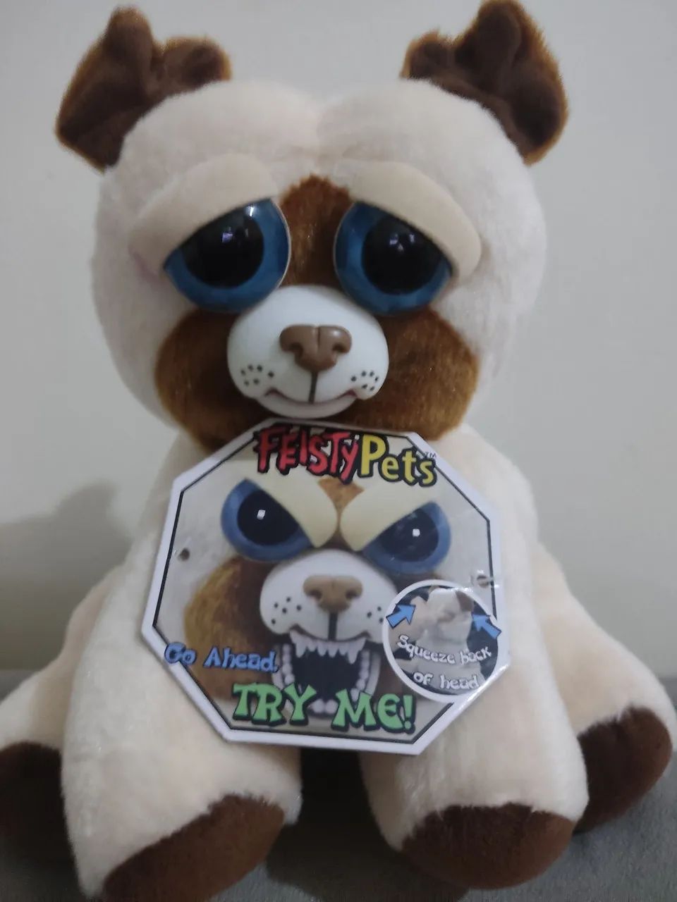 Feisty Pets Manny Macho, o pug