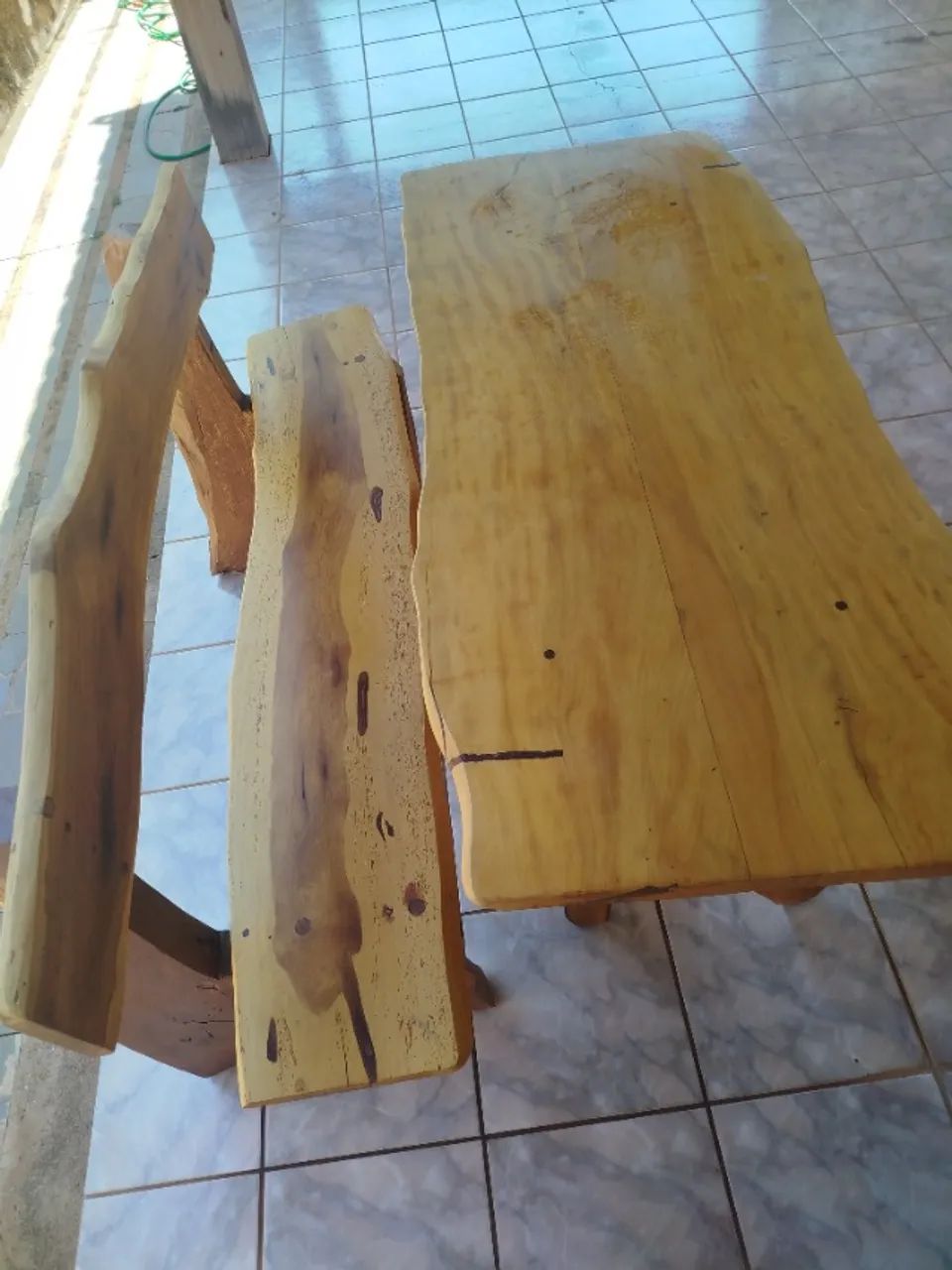 Mesa e banco de madeira  - Foto 2
