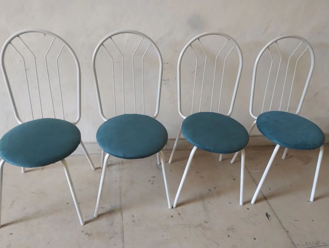 Faço a entrega, conjunto de 4 cadeiras  - Foto 3