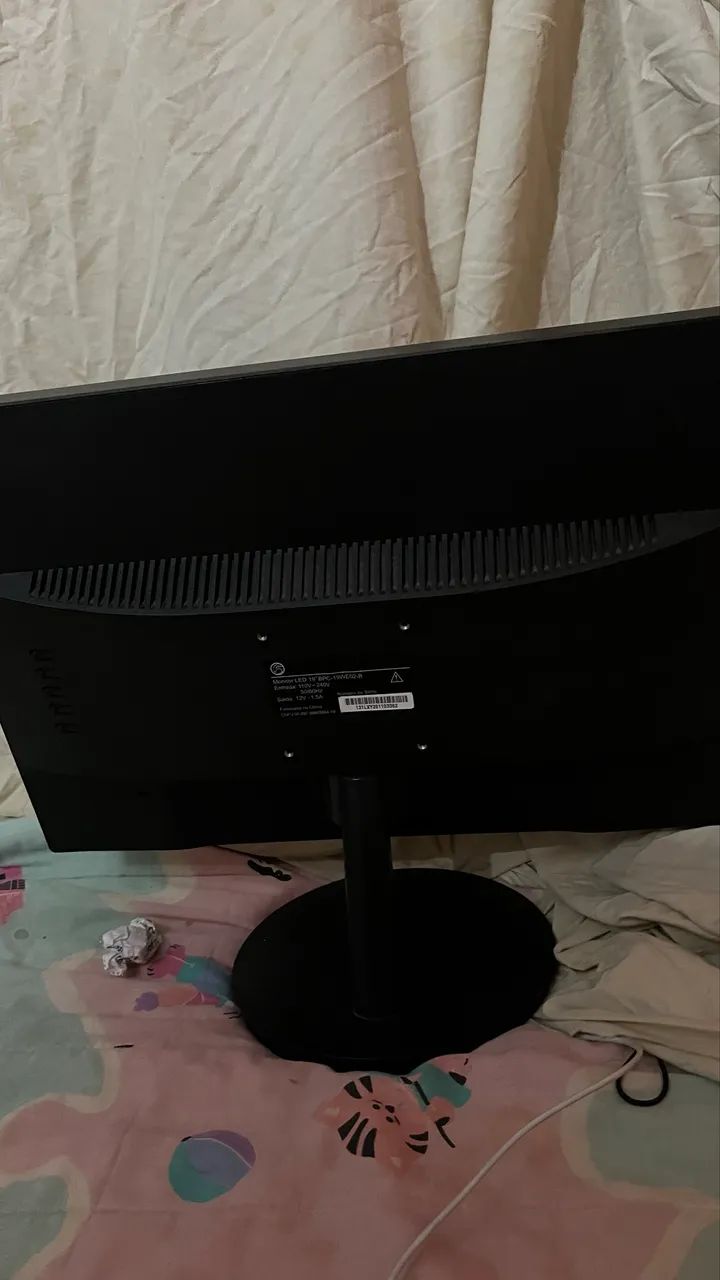 Monitor Bluecase LED 19? 60Hz - Ótimo Estado - Foto 2