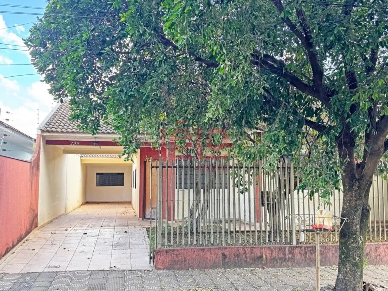 CASA ESPAÇOSA COM EDÍCULA - PRONTA PARA MORAR - Foto 2