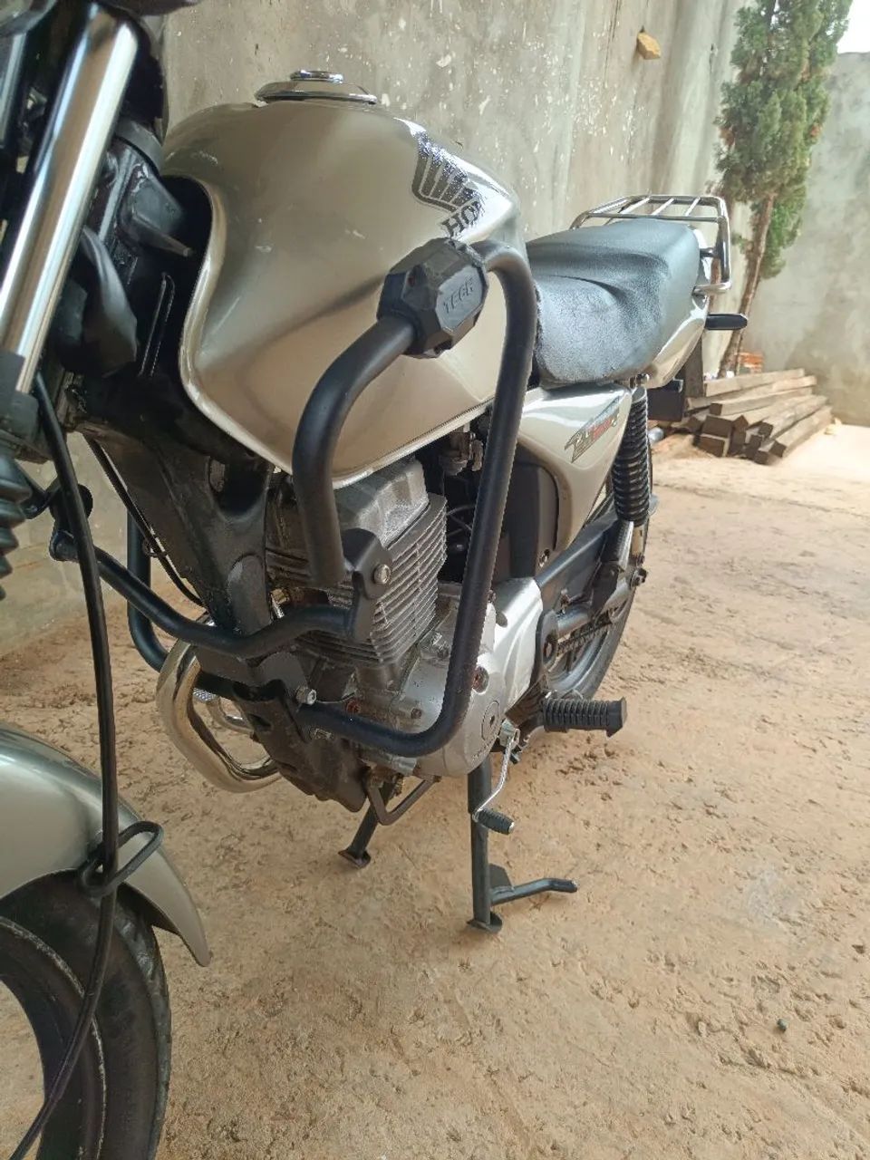 Titan 150 ESD 2008 - Foto 4