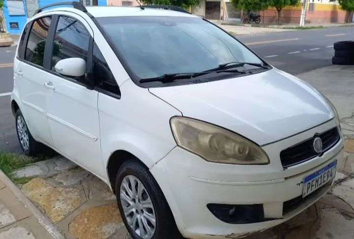 Fiat Idea Attractive 1.4 Fire Flex 8V 5P 2012 - Foto 2
