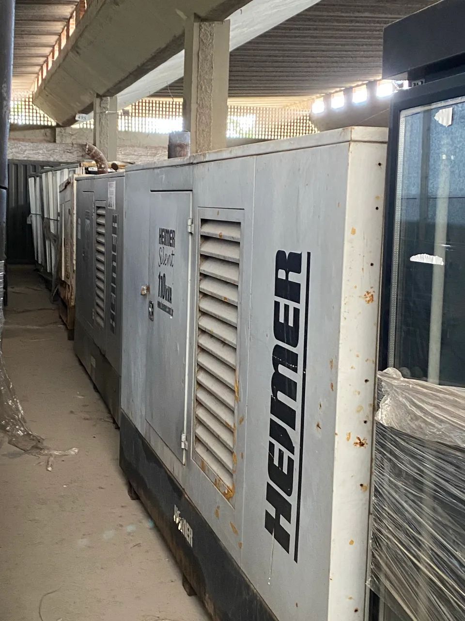 Gerador energia da marca Heimer. 