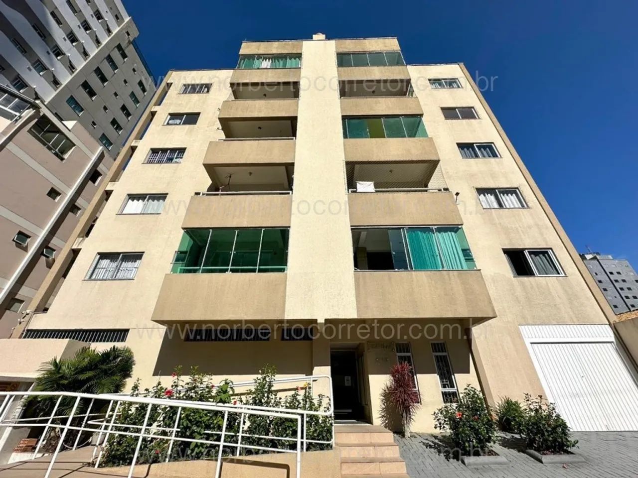 Apartamento 2 dormitórios 2 quadra mar , Itapema
