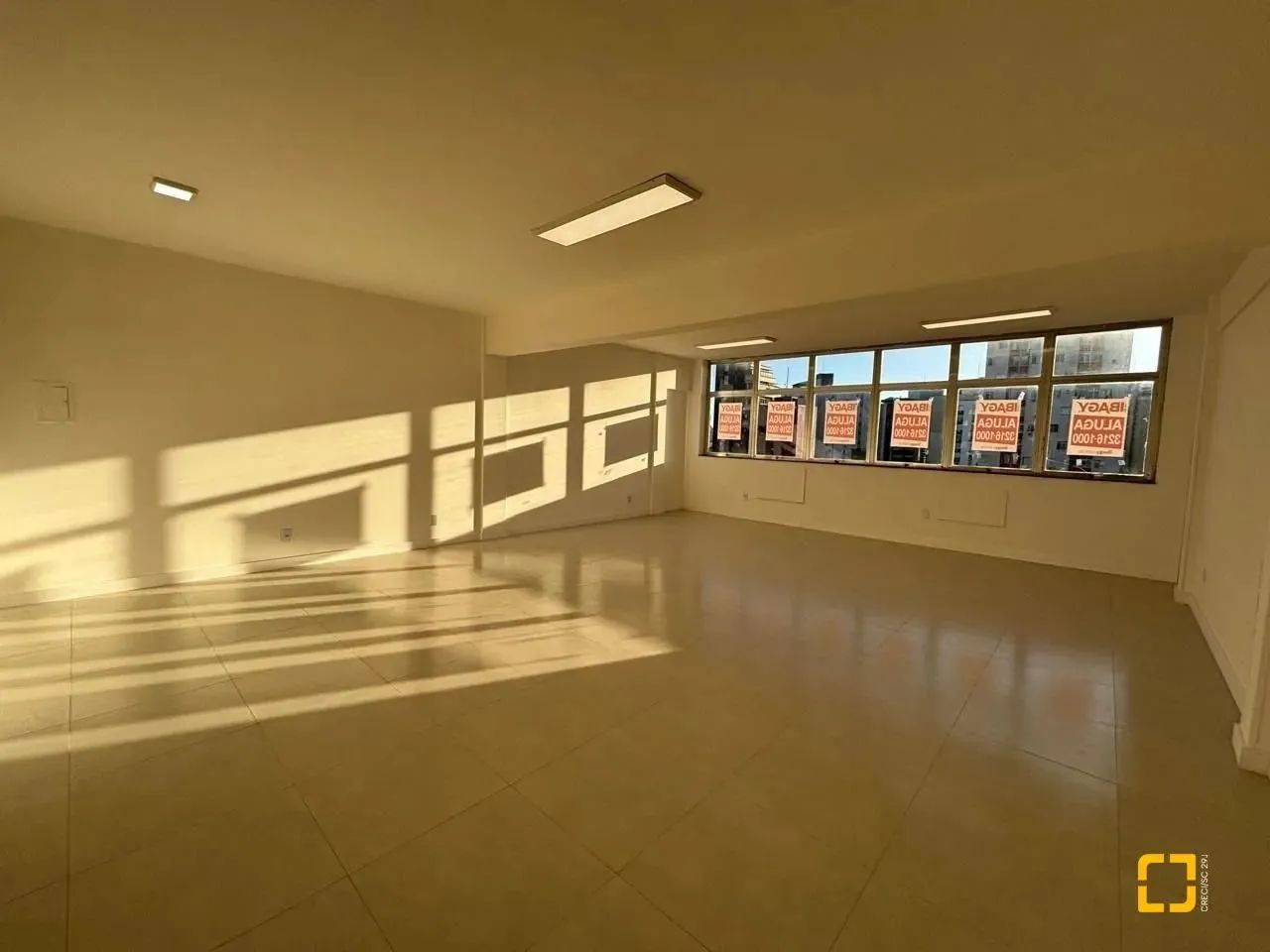 Sala no Centro de Florianópolis com 64 m² - Foto 4