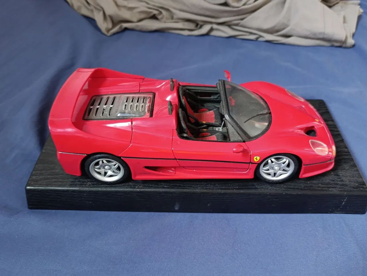 Miniatura Ferrari F50 1/18 na escala - Foto 3