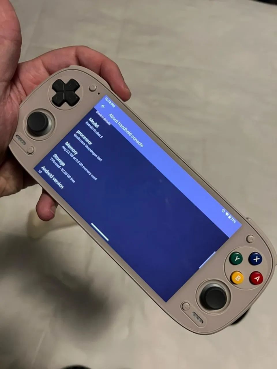 Retroid Pocket 5 16Bit + Case Original + Grip Transparente