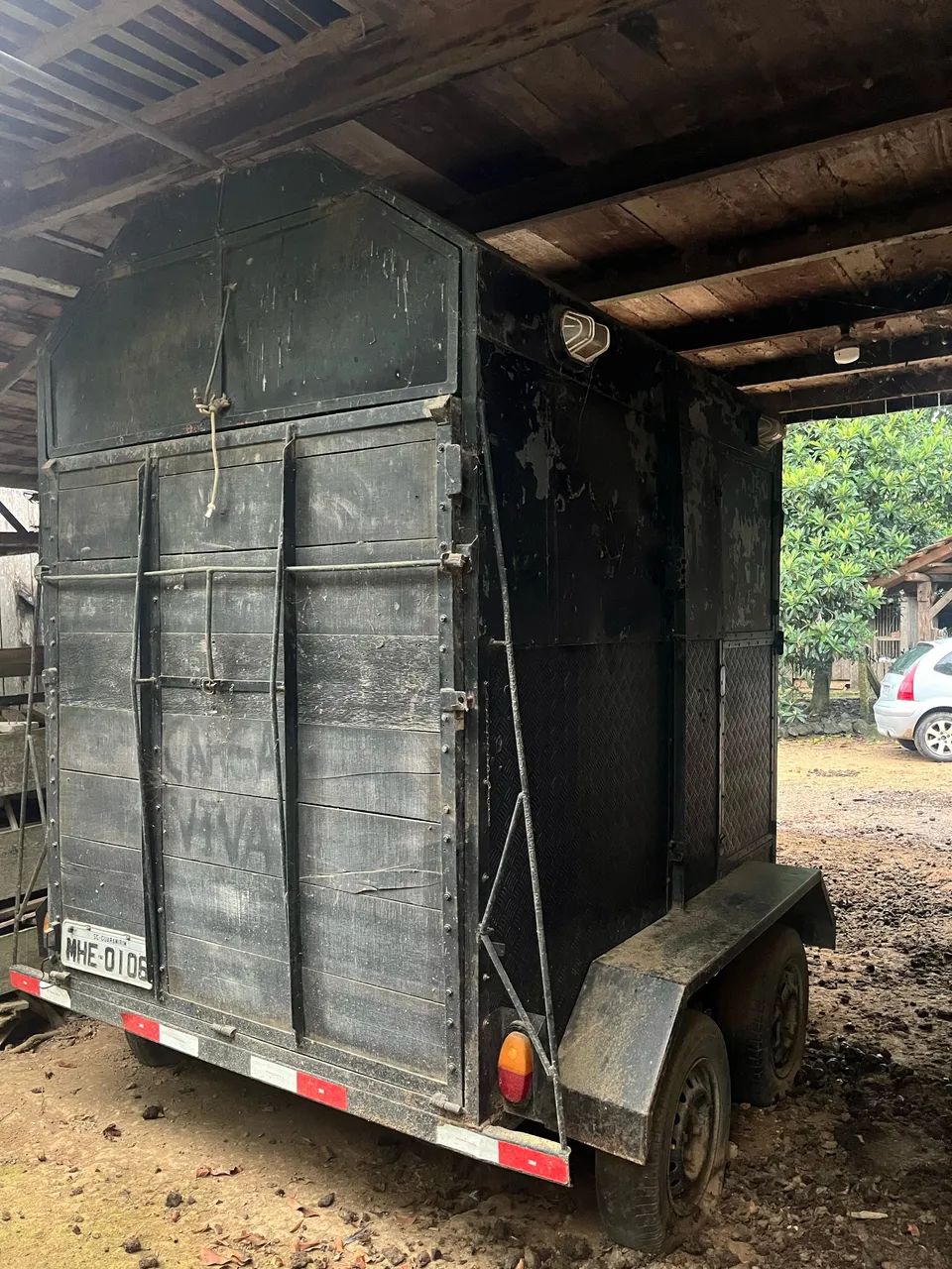 Reboque para carga viva