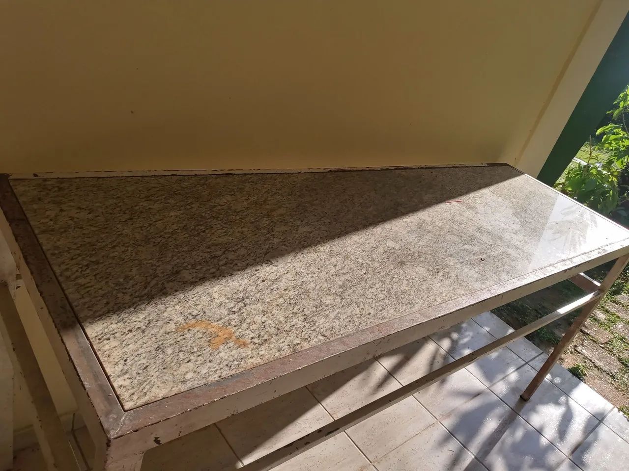 Mesa de ferro com pedra de marmore  - Foto 3
