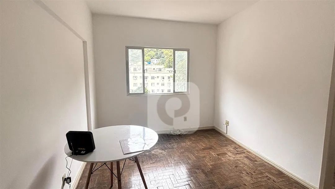 Apartamento 1 Quarto e dependência 62m2 Glória