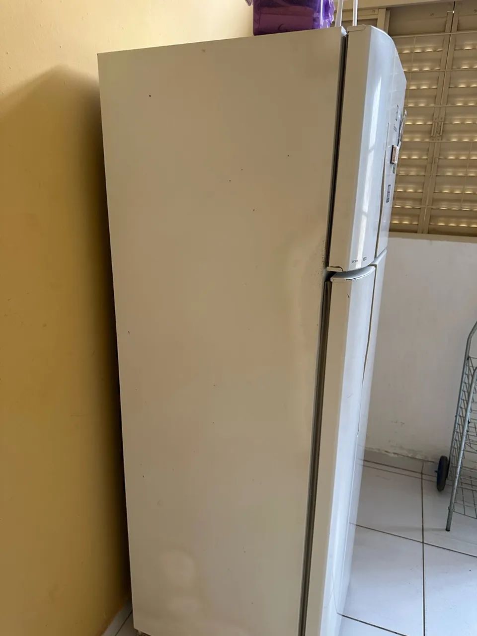 Vende-se geladeira Eletrolux  - Foto 2