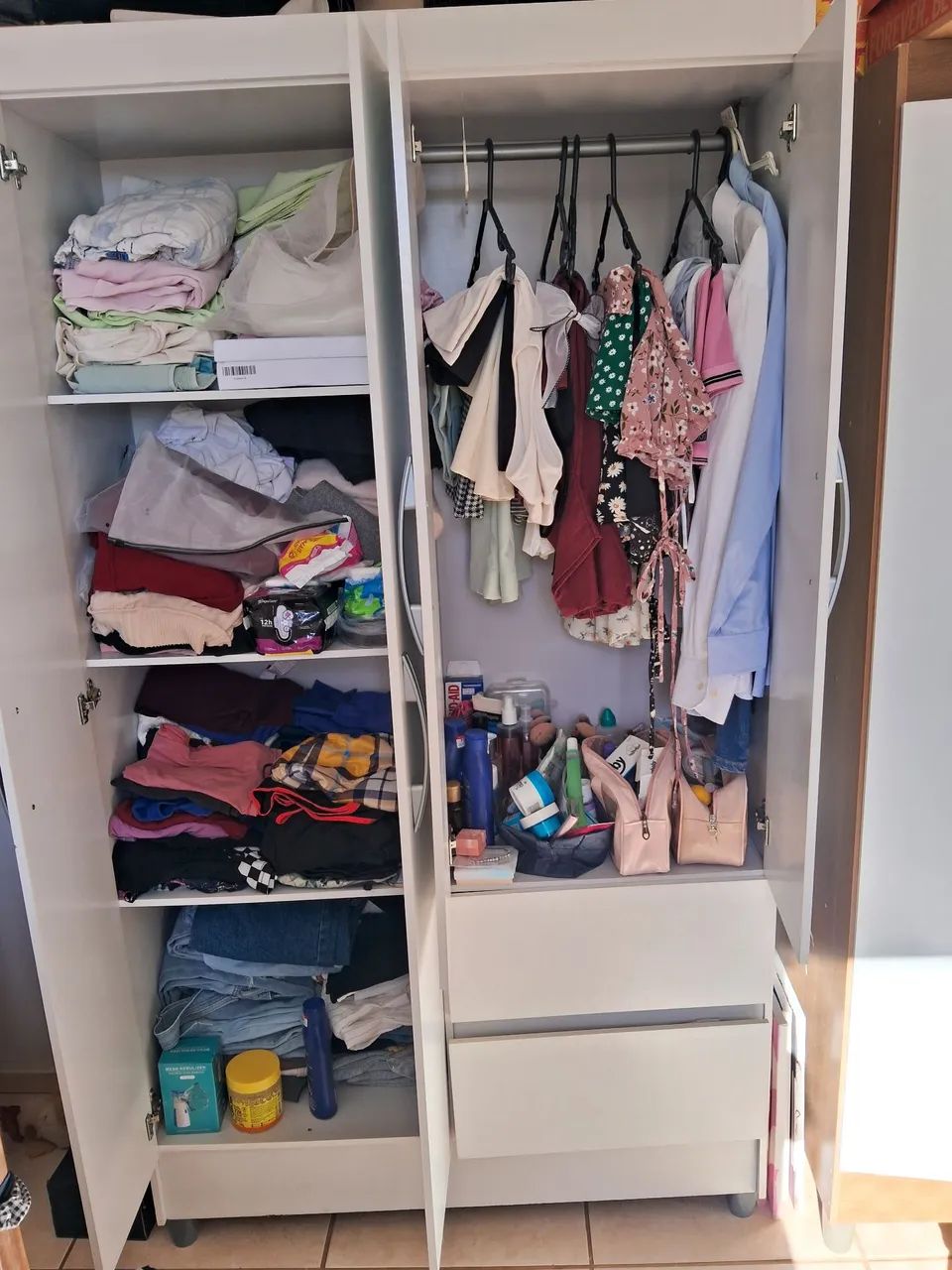 Vende-se guarda roupa de solteiro! - Foto 2