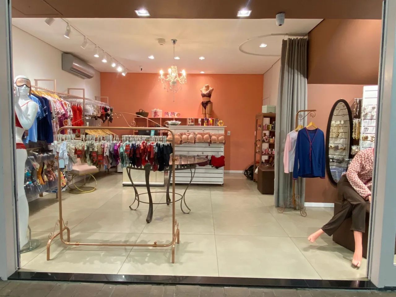 Fundo loja de lingerie 