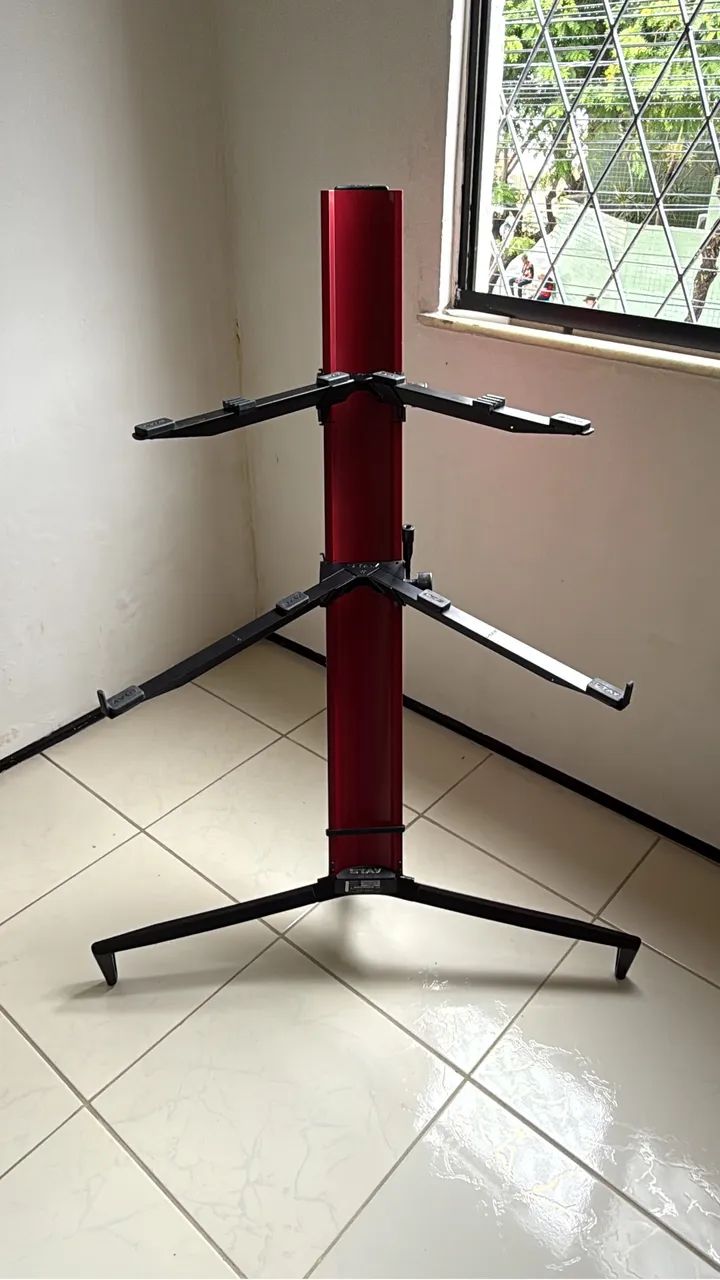 Vendo mesa Stay 1300 + case acolchoada.
