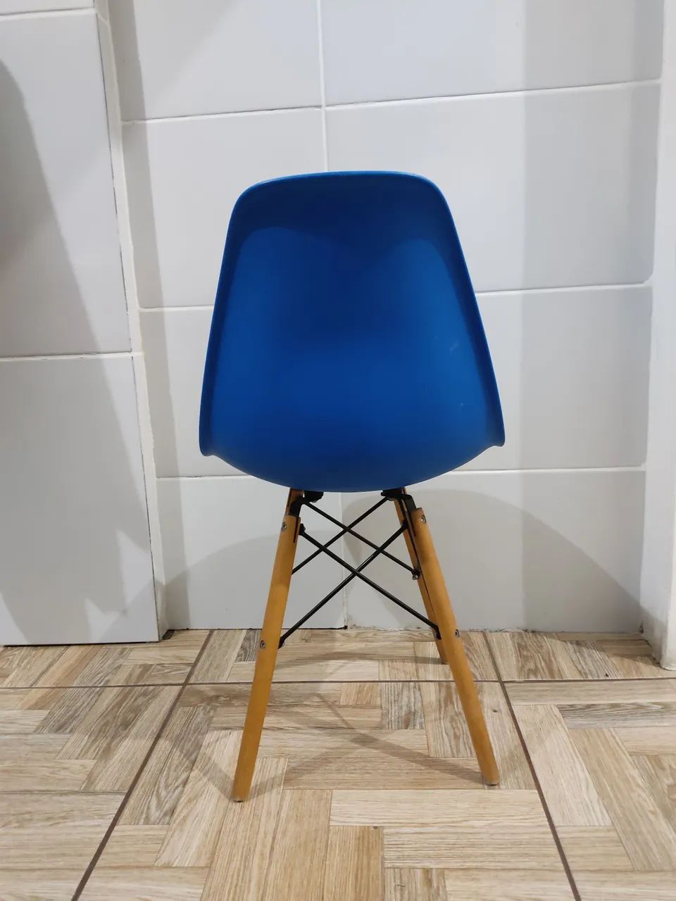 Cadeira Charles Eames Eiffel DSW Azul - Seminova - Foto 5