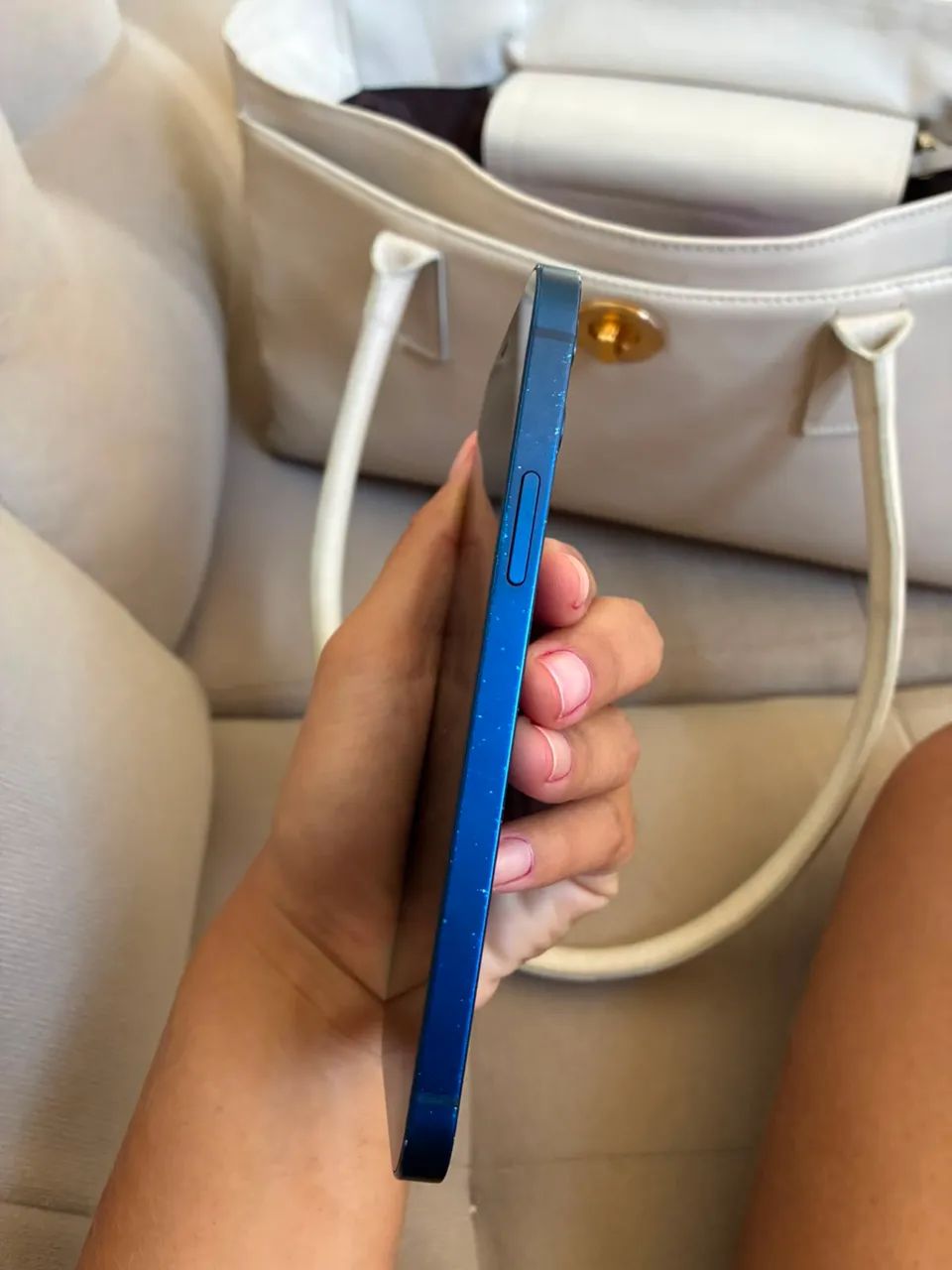 iPhone 12 azul  - Foto 4
