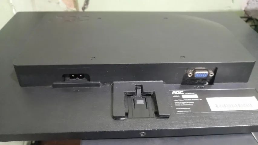 Monitor Aoc E970swnl Imagem Com Manchas - Foto 4