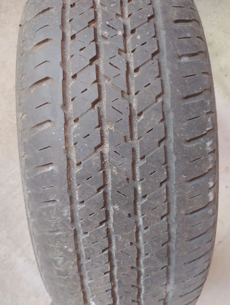 Pneu usado 215/65/R16 Bridgestone  - Foto 4