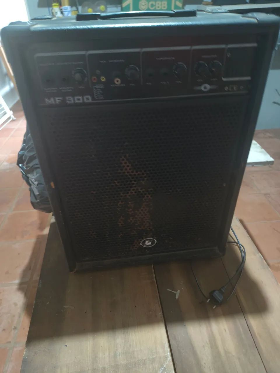 Caixa amplificadora 