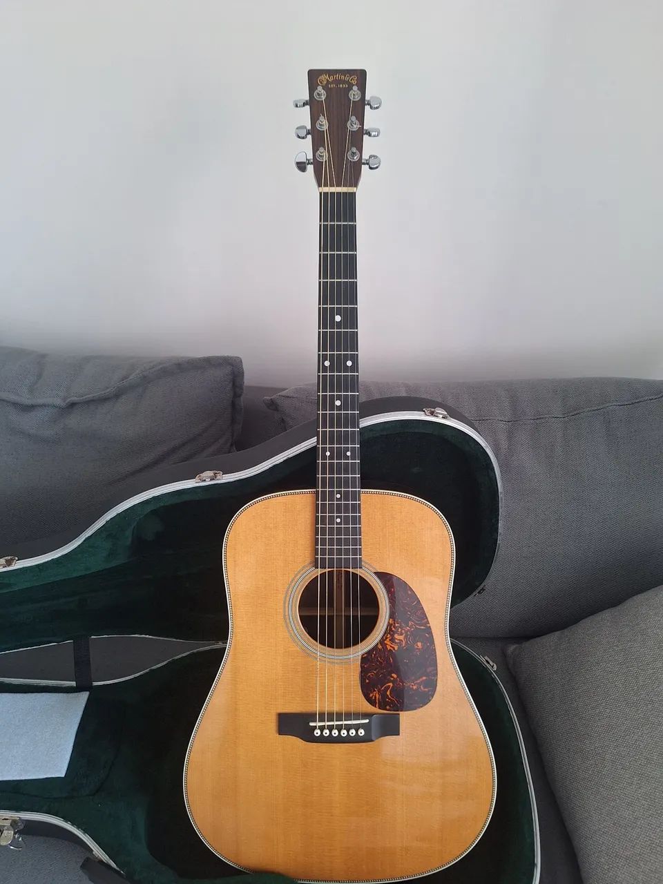 Martin D 28 HD Herringbone 
