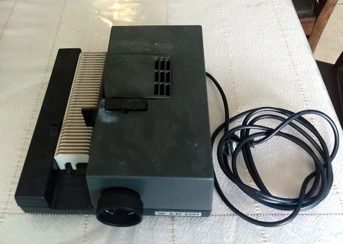 Projetor de Slides - LH-150 (Antigo)