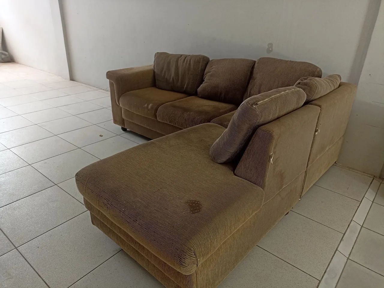 Vendo sofá 4 lugares - Foto 2