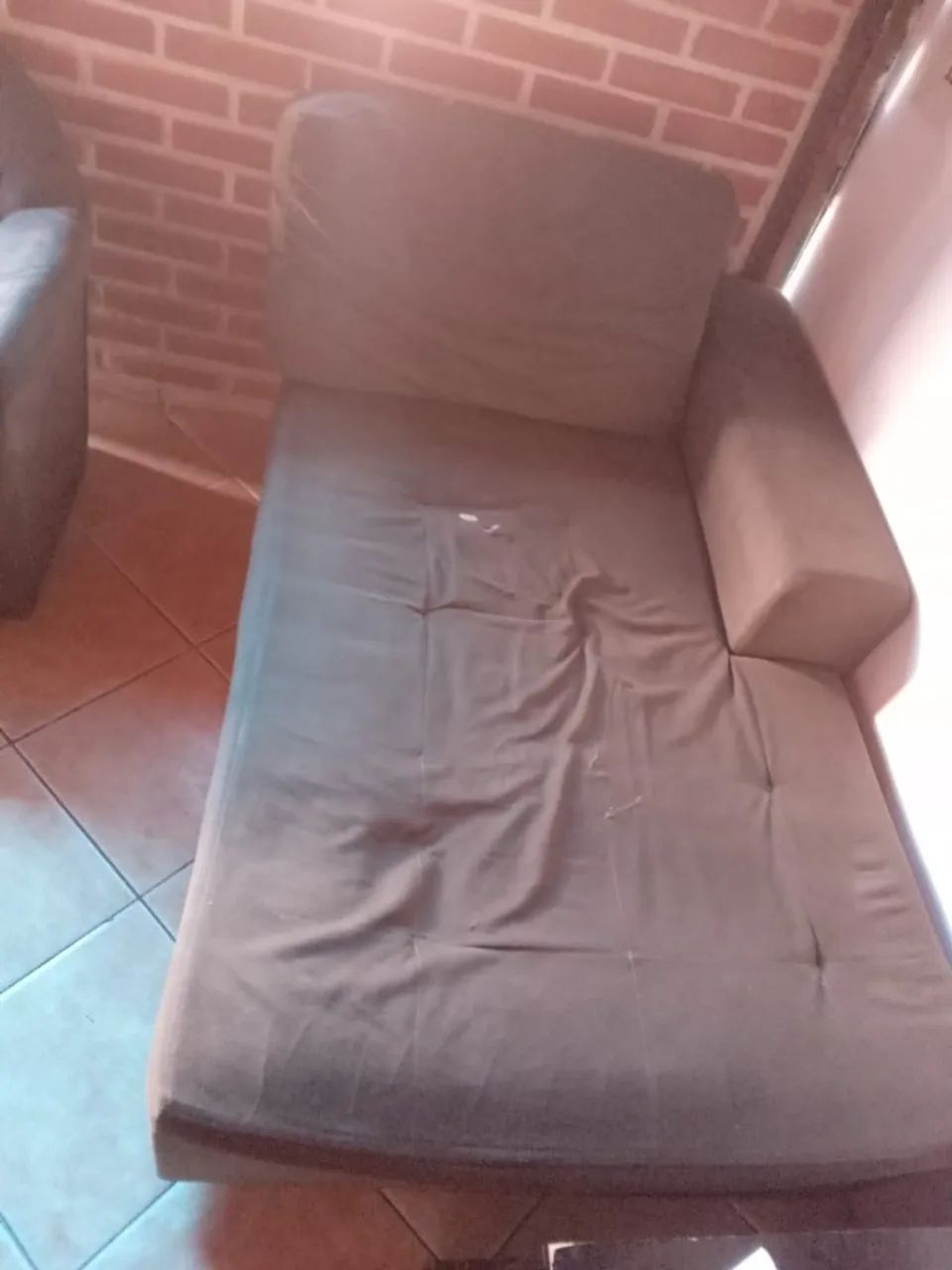 Sofa marrom usado em bom estado - Foto 4