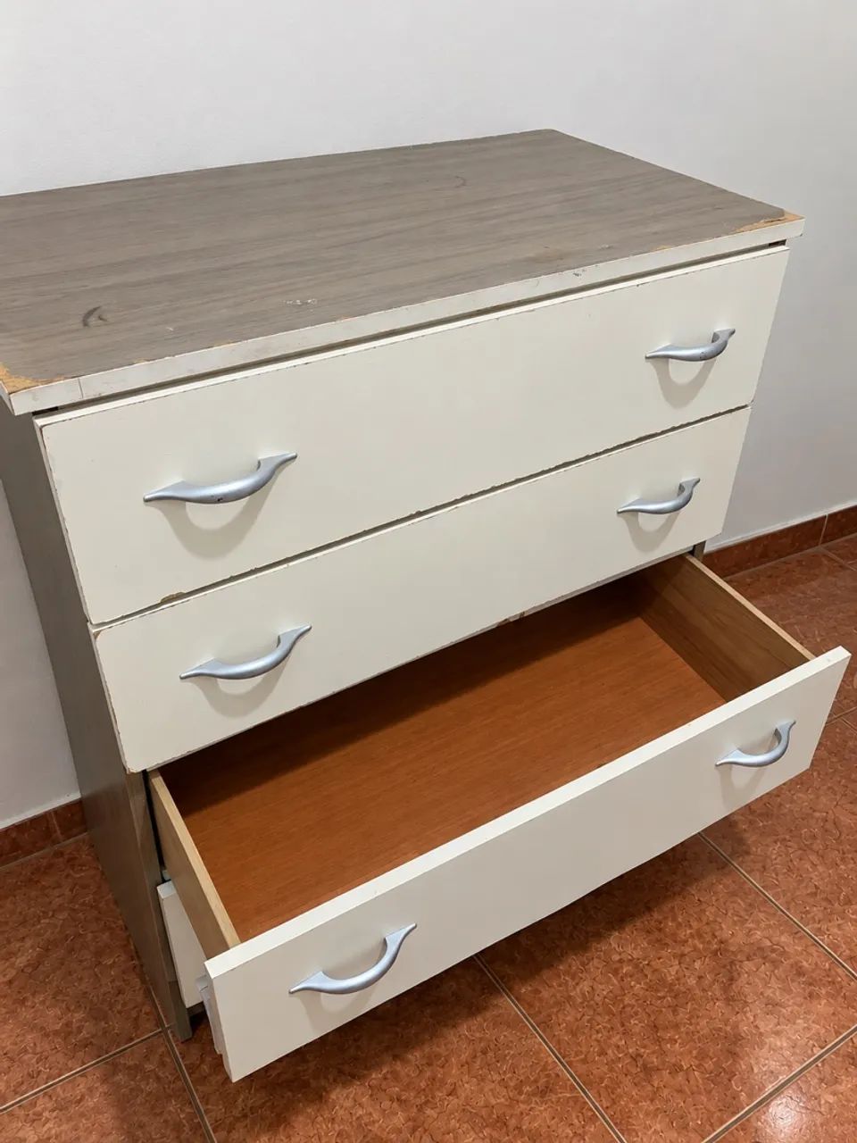 Cômoda de 5 gavetas - Foto 2