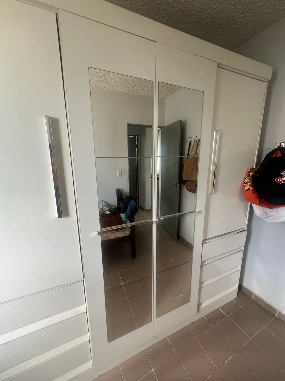Guarda-roupa solteiro branco  - Foto 4