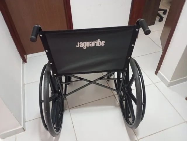 CADEIRA DE RODAS NOVA - NUNCA UTILIZADA - Foto 2