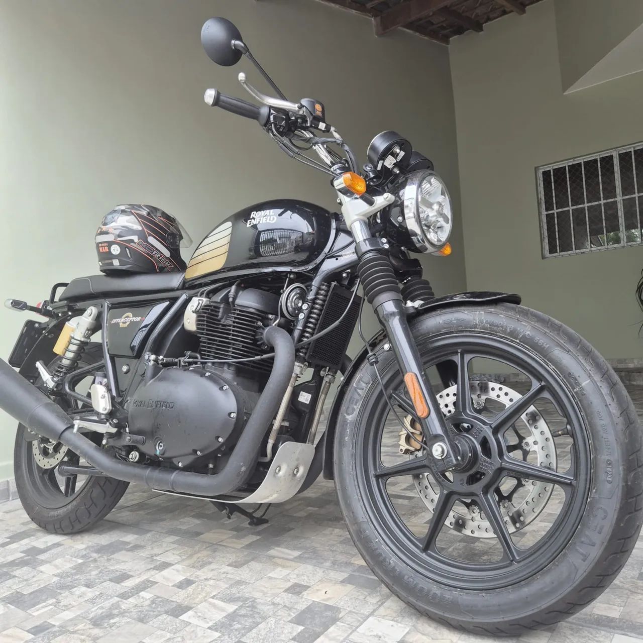 Interceptor 650 Royal Enfield