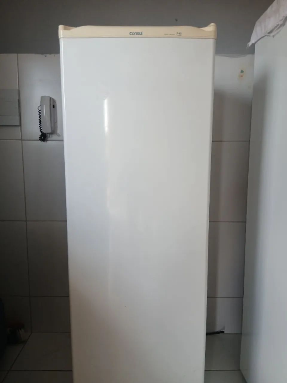 Geladeira Consul 240L