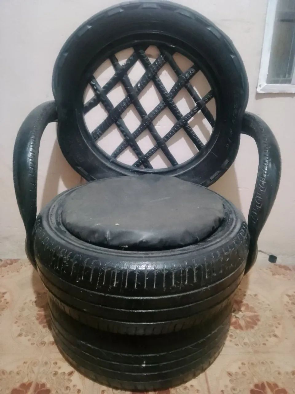 Cadeira de pneus ,tamanho G 