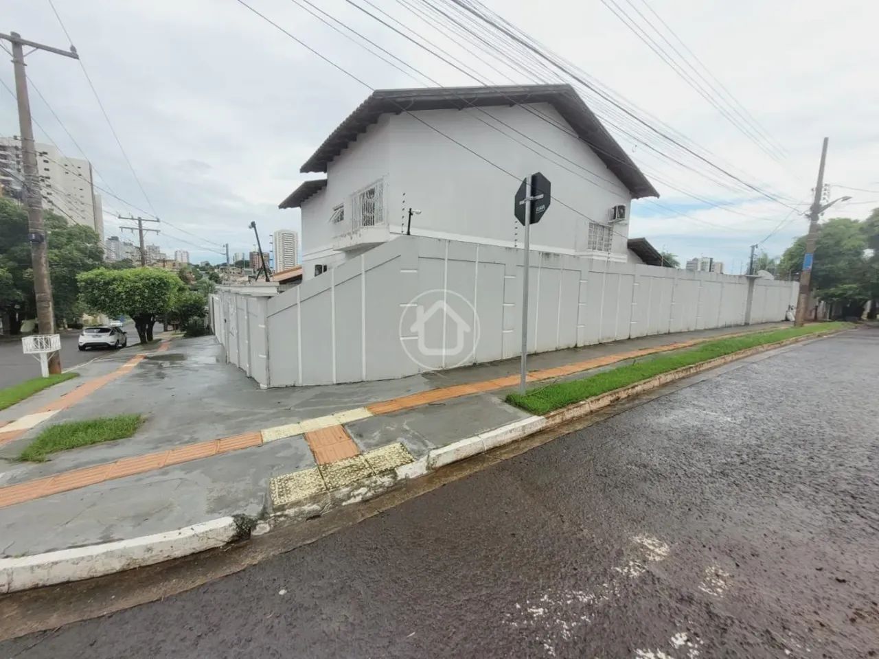 SOBRADO AMPLO 4 SUÍTES - MONTE CASTELO - Foto 2
